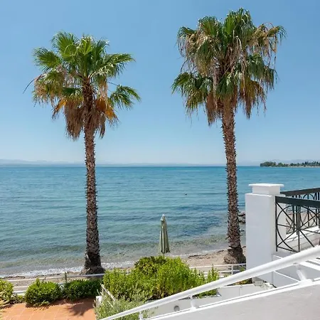 Beachfront Modern Apartment Erétria Esterno foto