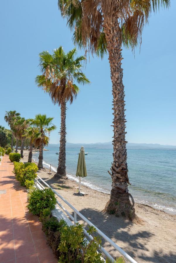 Beachfront Modern Apartment Eretria (Evia)